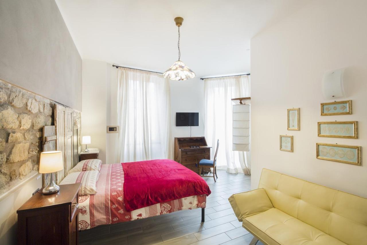 Alla Porta Di Sotto B&B Fivizzano Eksteriør bilde