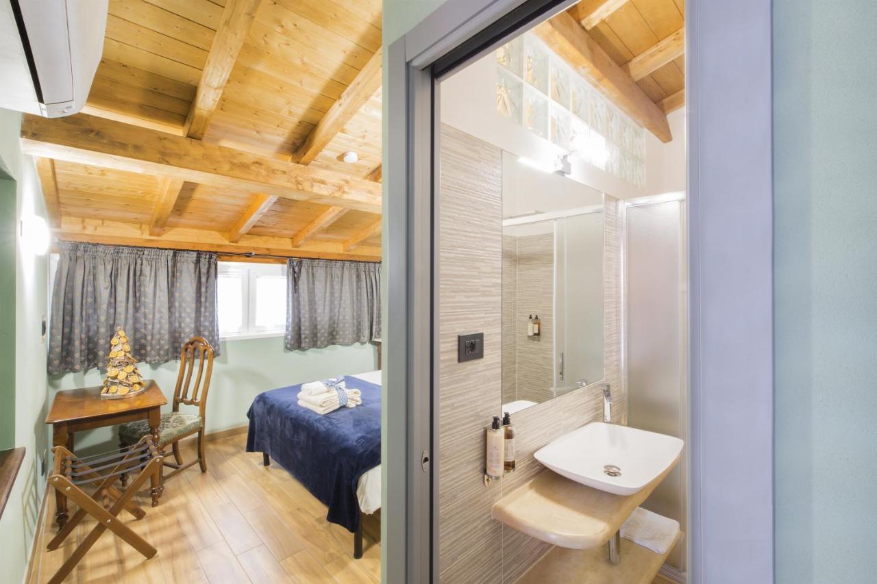 Alla Porta Di Sotto B&B Fivizzano Eksteriør bilde