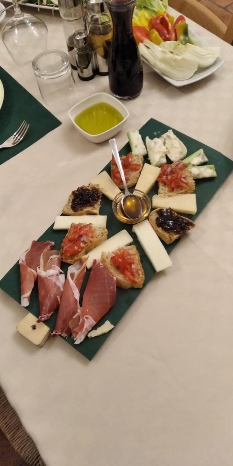 Alla Porta Di Sotto B&B Fivizzano Eksteriør bilde