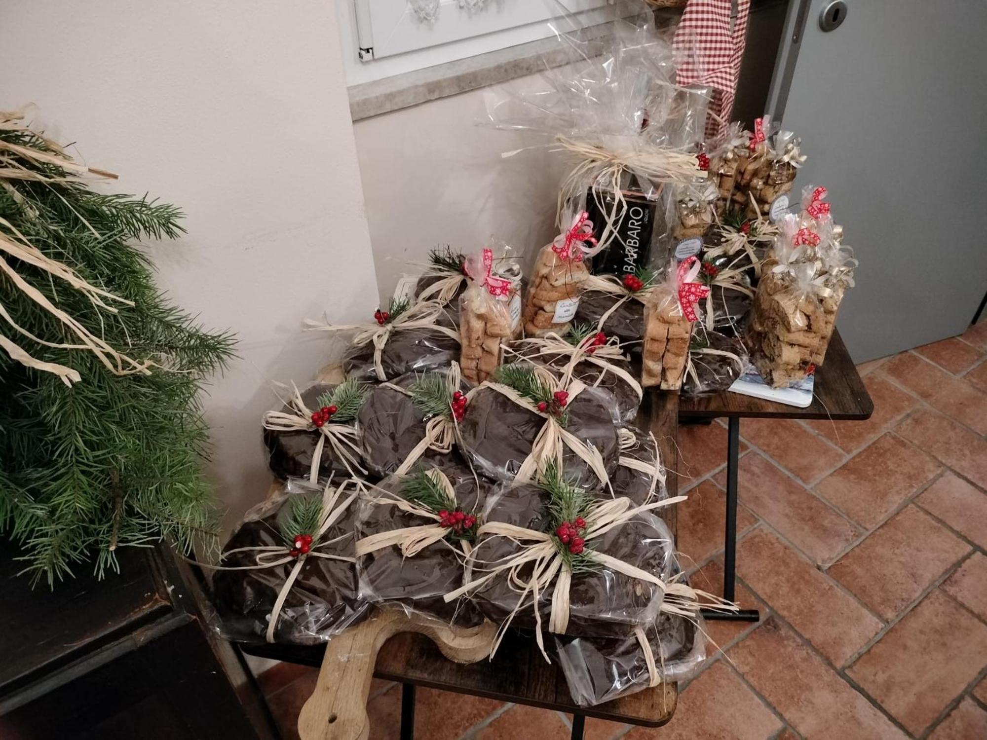 Alla Porta Di Sotto B&B Fivizzano Eksteriør bilde