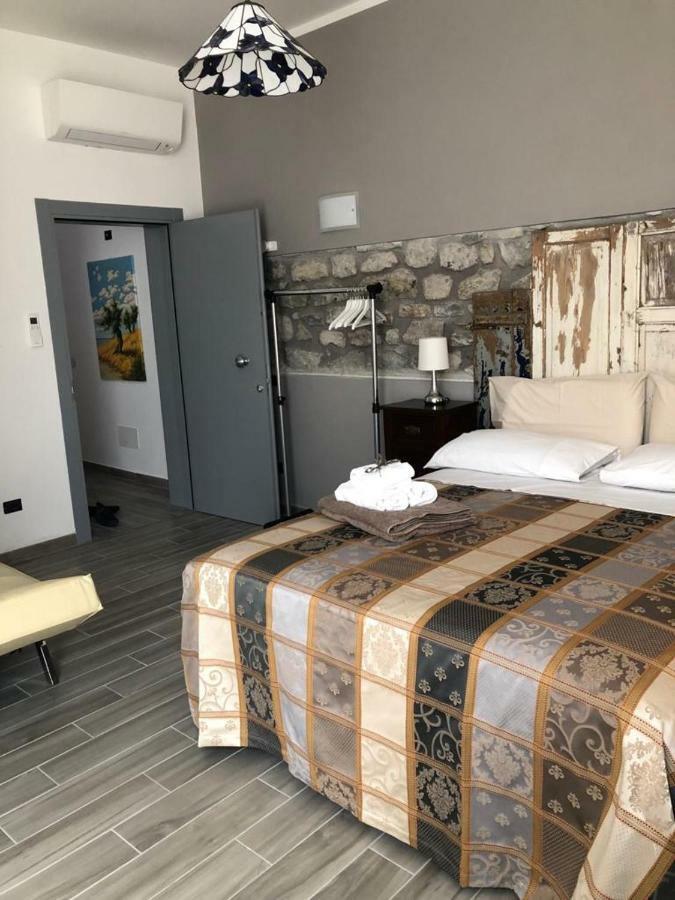 Alla Porta Di Sotto B&B Fivizzano Eksteriør bilde